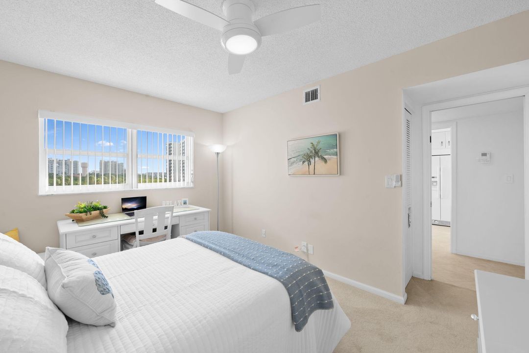 На продажу: $565,000 (2 спален, 2 ванн, 1201 Квадратных фут)