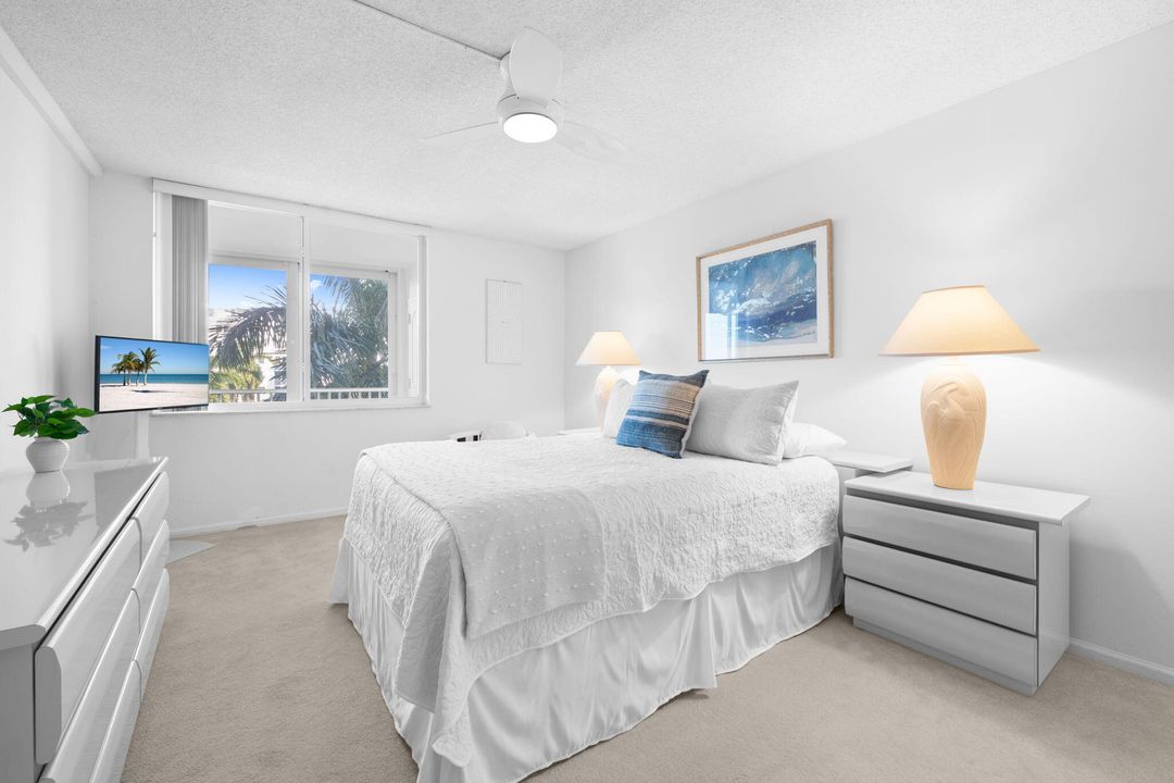 На продажу: $565,000 (2 спален, 2 ванн, 1201 Квадратных фут)