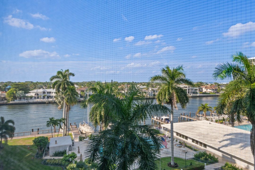 На продажу: $565,000 (2 спален, 2 ванн, 1201 Квадратных фут)