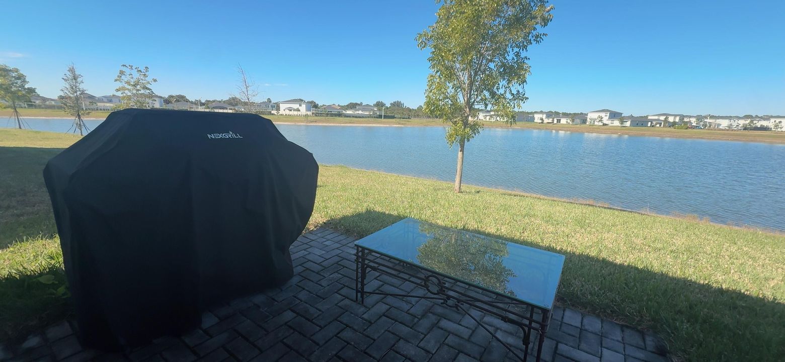 For Sale: $285,000 (3 beds, 2 baths, 1451 Square Feet)