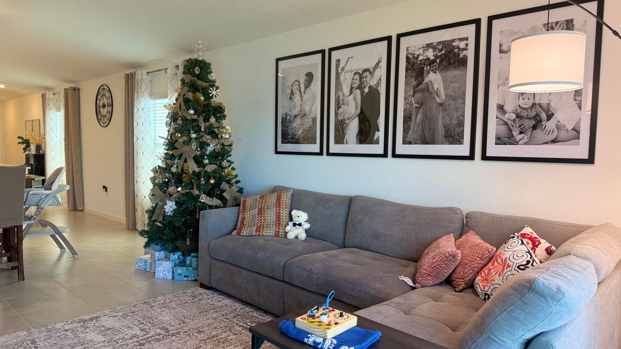 For Sale: $285,000 (3 beds, 2 baths, 1451 Square Feet)