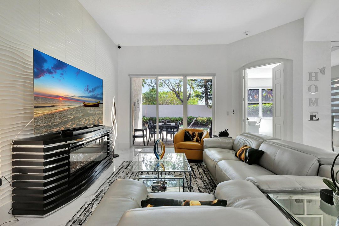 待售: $599,900 (3 贝兹, 2 浴室, 1727 平方英尺)