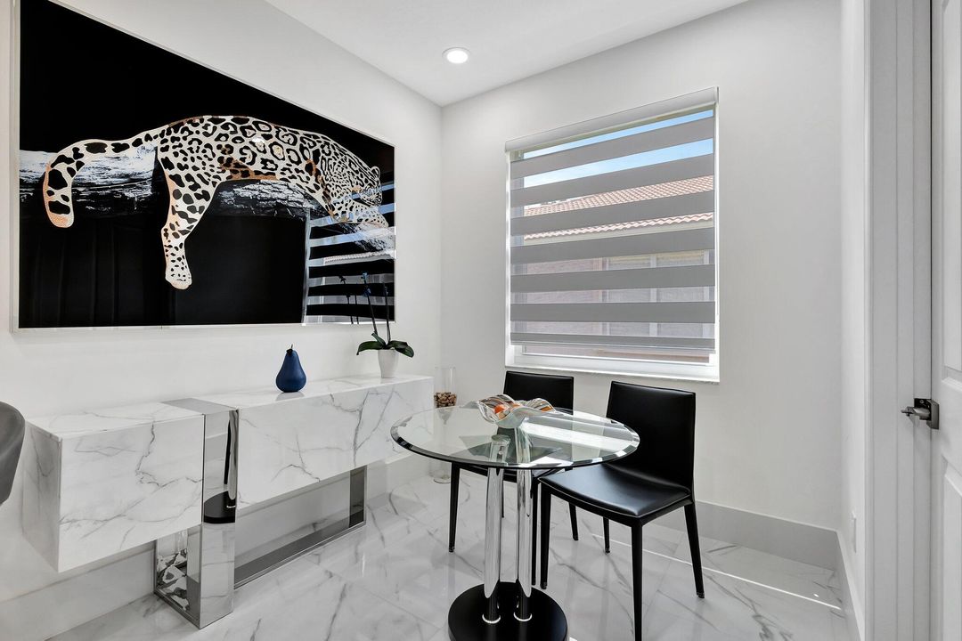 待售: $599,900 (3 贝兹, 2 浴室, 1727 平方英尺)