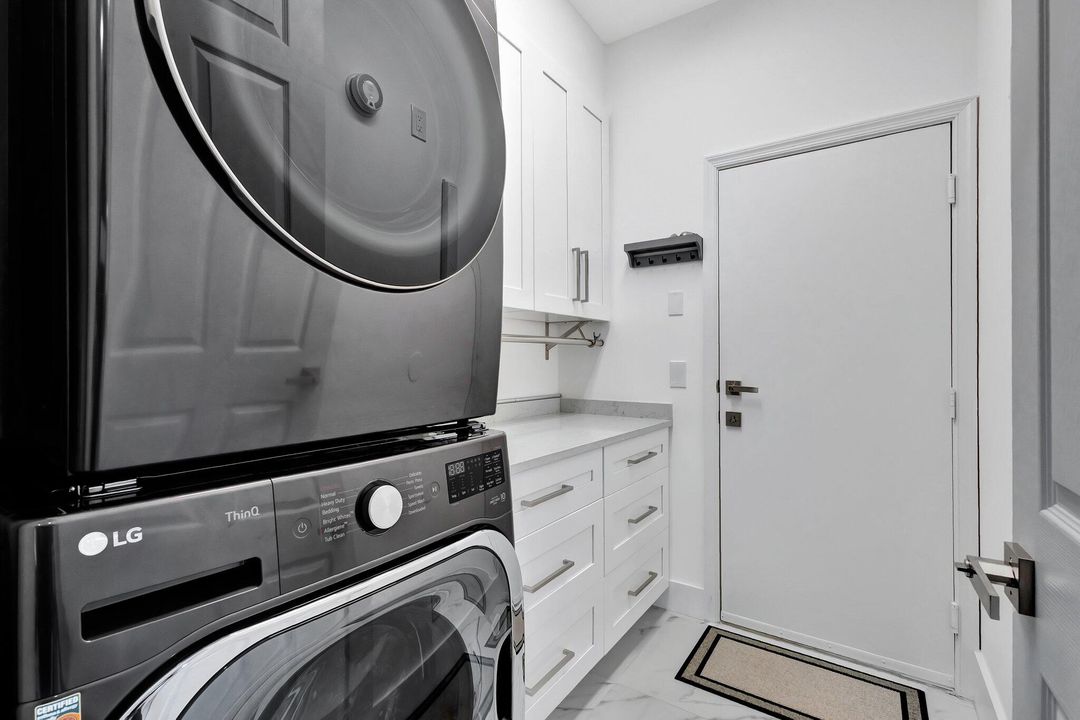 待售: $599,900 (3 贝兹, 2 浴室, 1727 平方英尺)