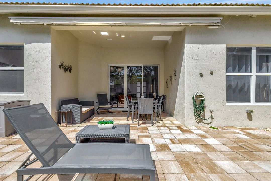 待售: $599,900 (3 贝兹, 2 浴室, 1727 平方英尺)