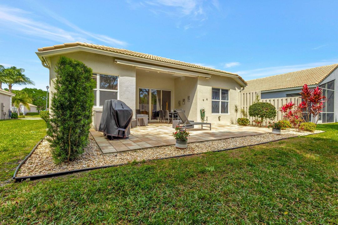 待售: $599,900 (3 贝兹, 2 浴室, 1727 平方英尺)