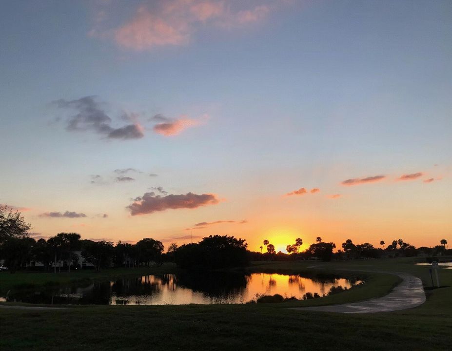 For Sale: $155,000 (2 beds, 2 baths, 1000 Square Feet)