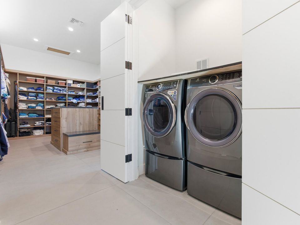 En Venta: $4,349,000 (4 camas, 4 baños, 4622 Pies cuadrados)