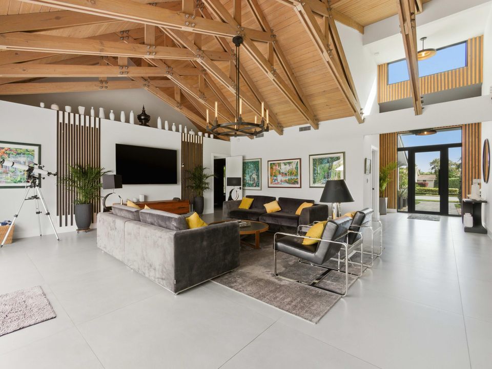 En Venta: $4,349,000 (4 camas, 4 baños, 4622 Pies cuadrados)