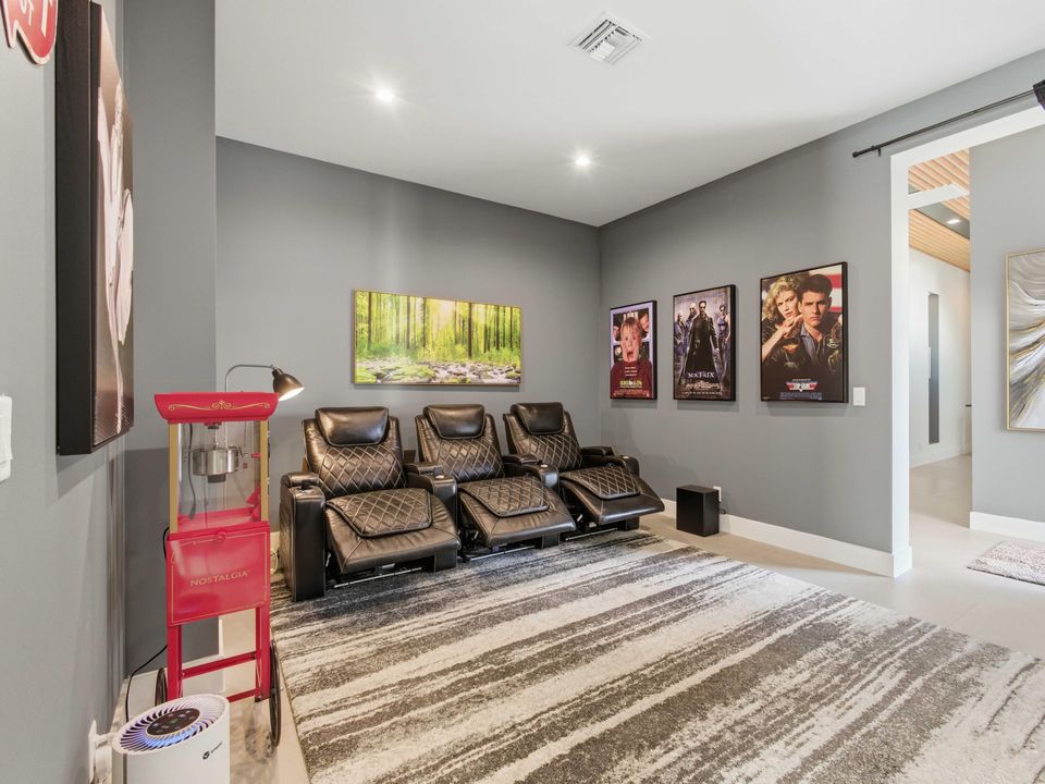 En Venta: $4,349,000 (4 camas, 4 baños, 4622 Pies cuadrados)