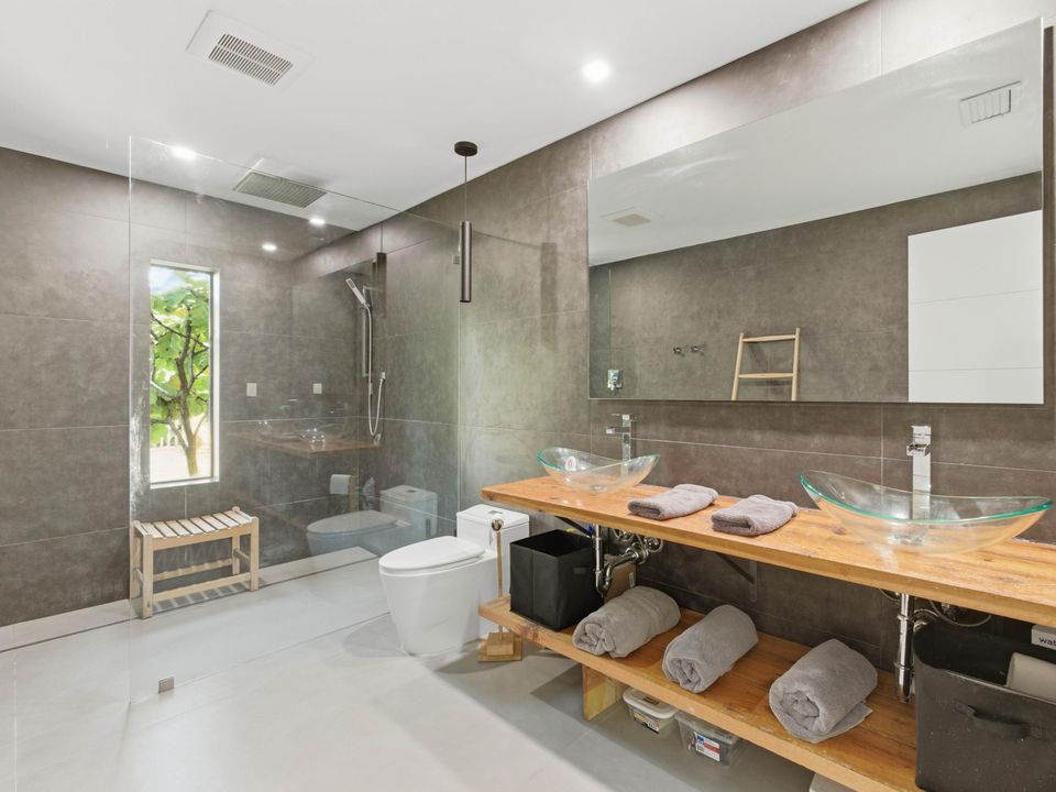 En Venta: $4,349,000 (4 camas, 4 baños, 4622 Pies cuadrados)