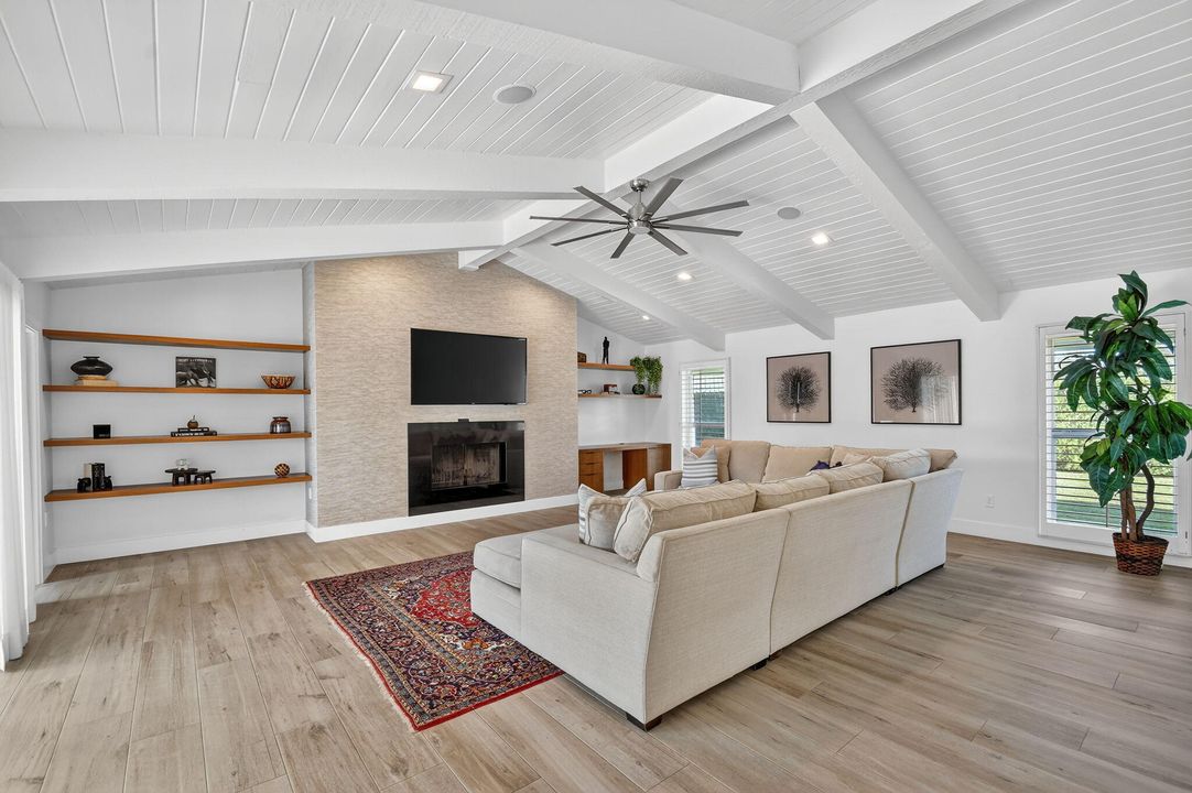 В аренду: $16,000 (5 спален, 4 ванн, 3448 Квадратных фут)