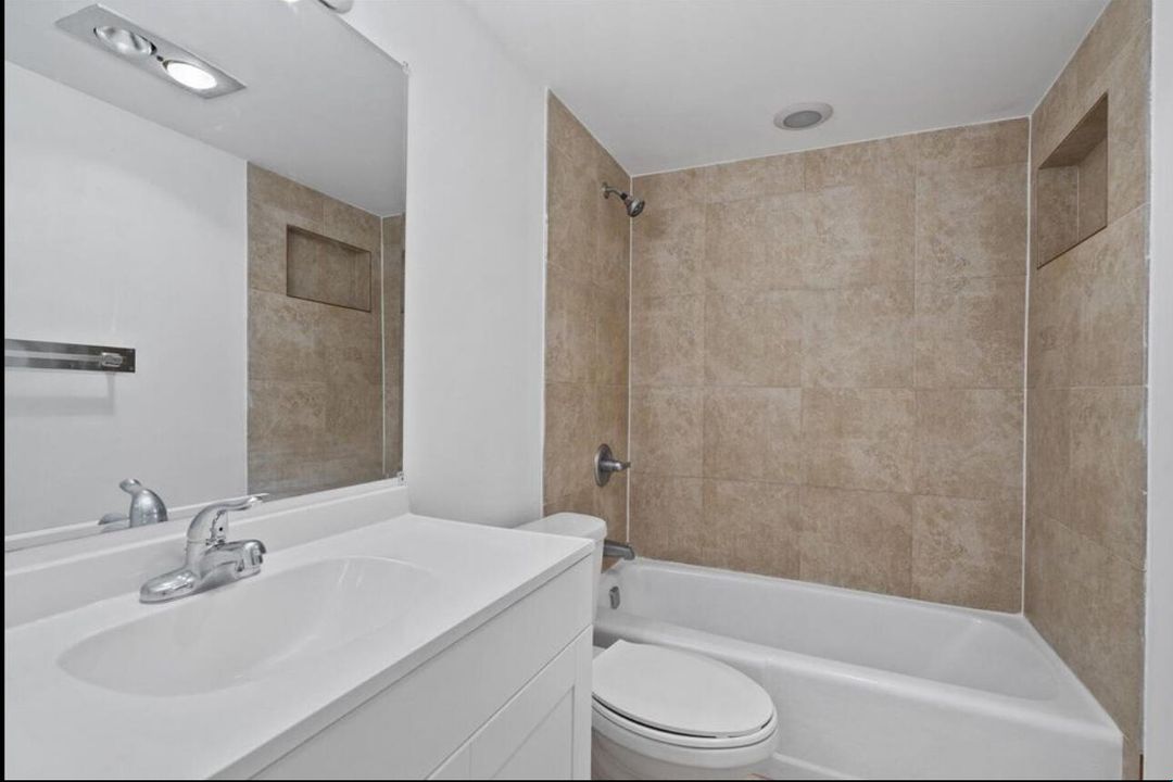 For Rent: $1,650 (1 beds, 1 baths, 472 Square Feet)