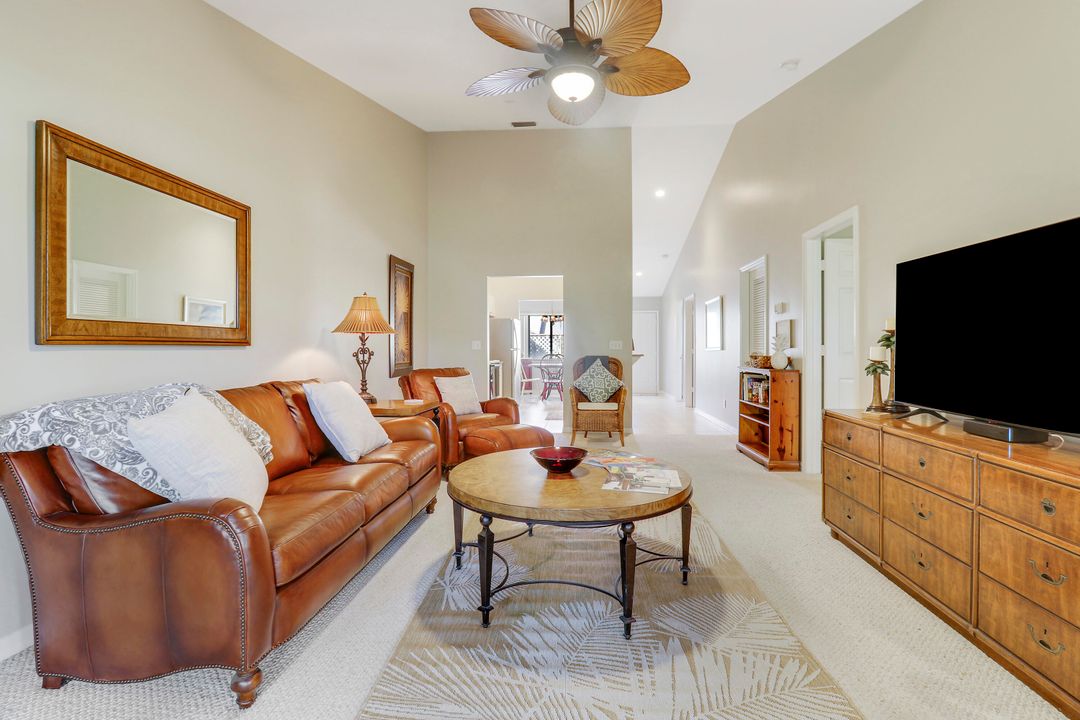 For Rent: $2,800 (2 beds, 2 baths, 1215 Square Feet)