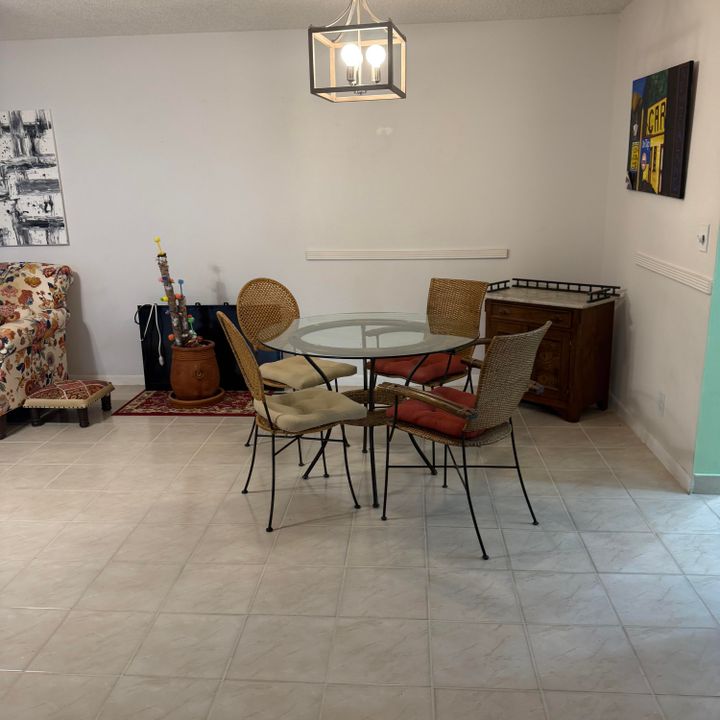 待售: $259,000 (2 贝兹, 2 浴室, 1188 平方英尺)