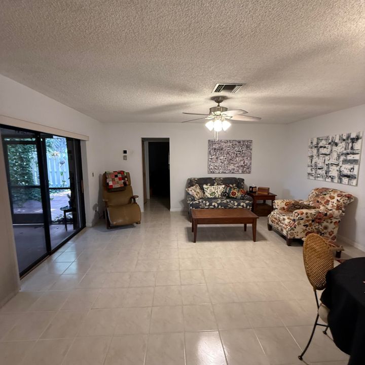 待售: $259,000 (2 贝兹, 2 浴室, 1188 平方英尺)