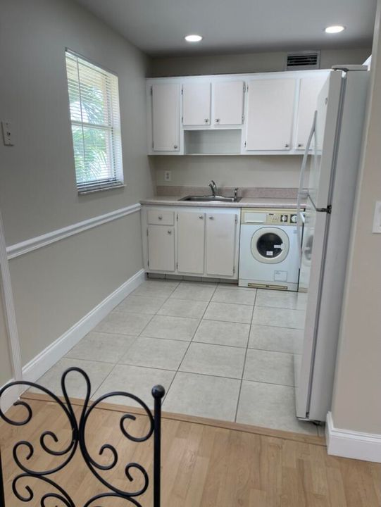 出租: $1,500 (2 贝兹, 2 浴室, 880 平方英尺)