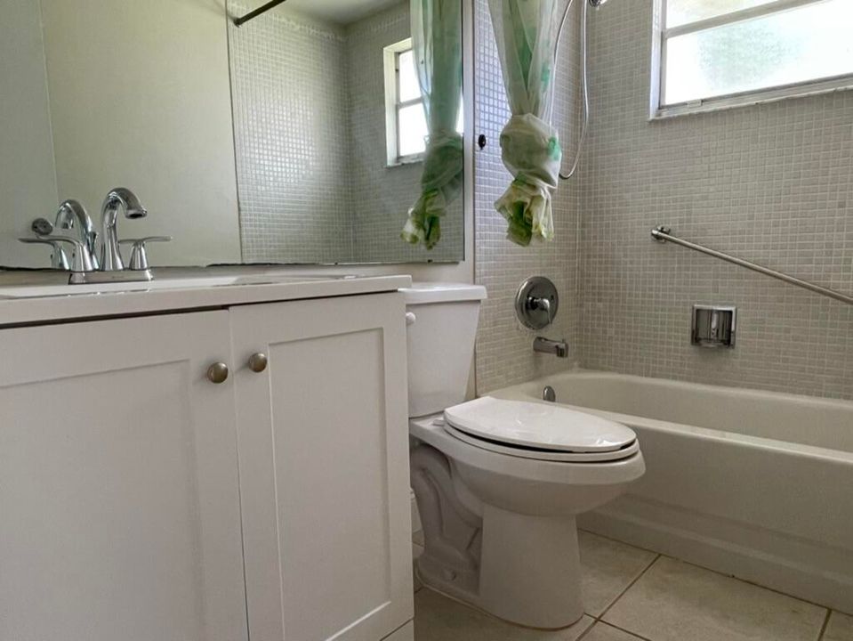 出租: $1,500 (2 贝兹, 2 浴室, 880 平方英尺)