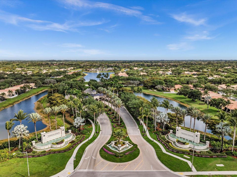 For Sale: $820,000 (3 beds, 2 baths, 2744 Square Feet)