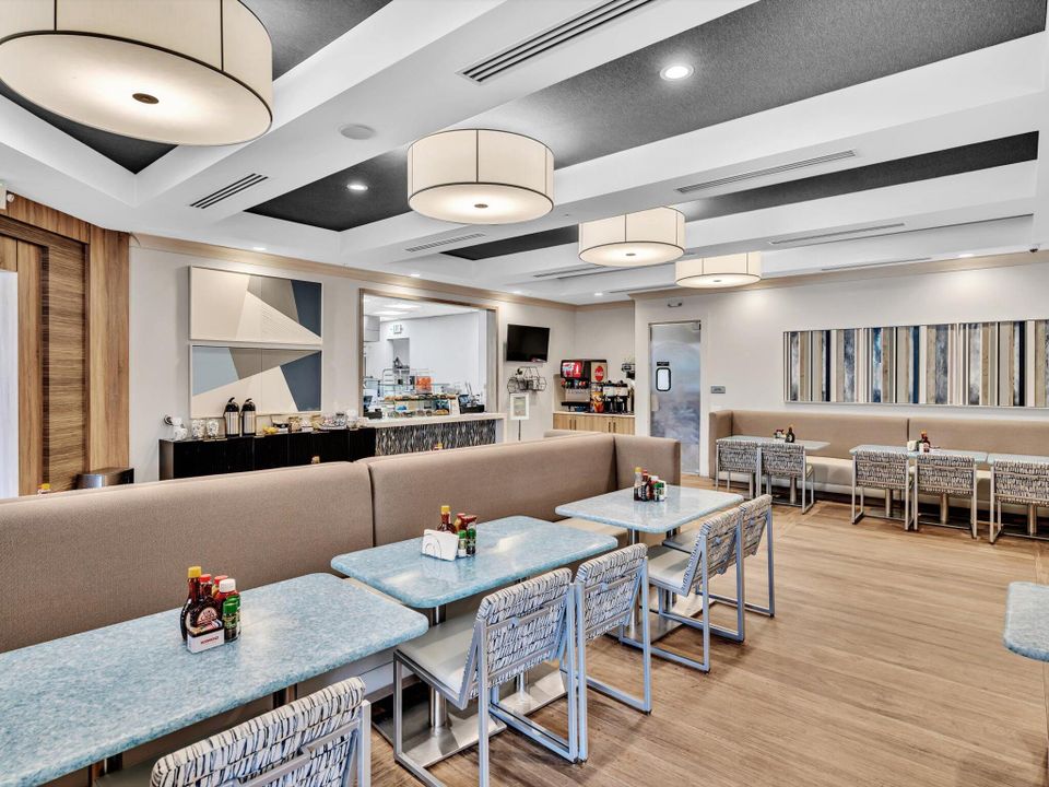 For Sale: $820,000 (3 beds, 2 baths, 2744 Square Feet)