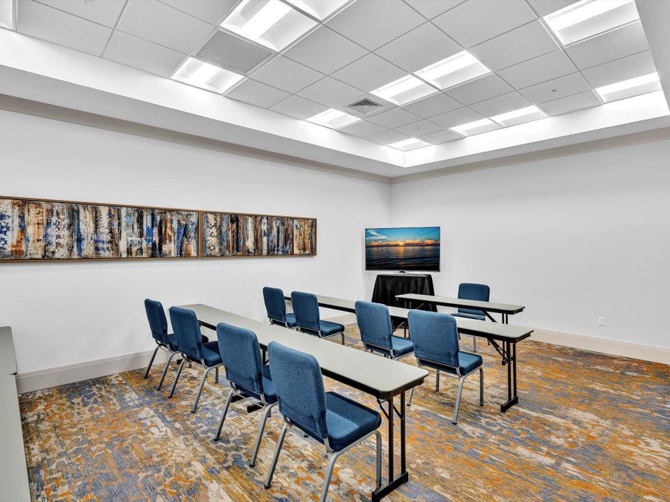 For Sale: $820,000 (3 beds, 2 baths, 2744 Square Feet)