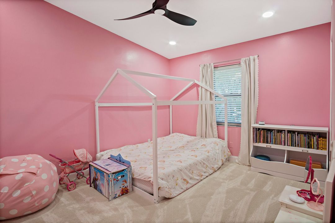 待售: $799,000 (4 贝兹, 2 浴室, 2304 平方英尺)