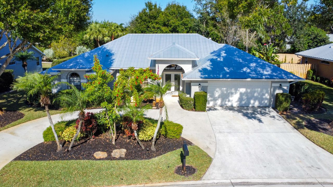 待售: $799,000 (4 贝兹, 2 浴室, 2304 平方英尺)