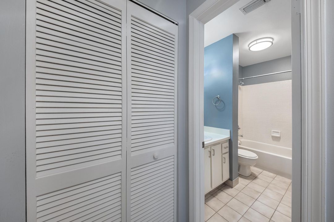 For Rent: $2,700 (2 beds, 2 baths, 1284 Square Feet)