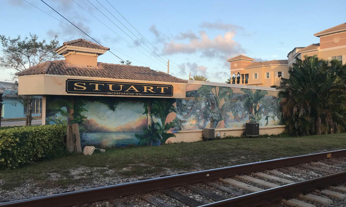 For Sale: $550,000 (3 beds, 2 baths, 1905 Square Feet)