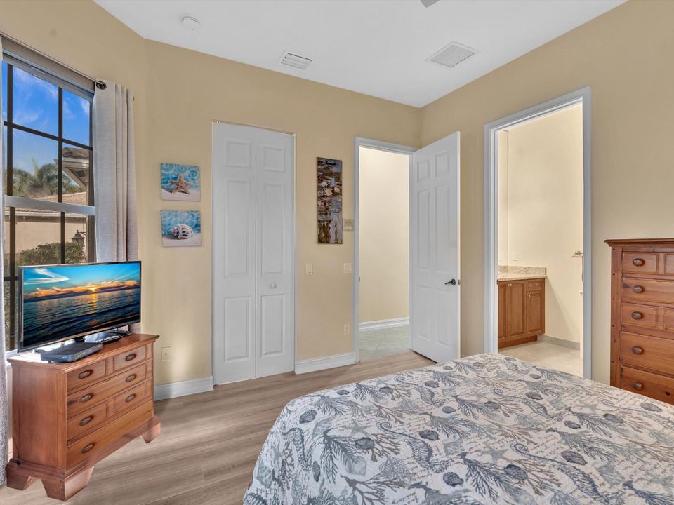 For Sale: $820,000 (3 beds, 2 baths, 2744 Square Feet)