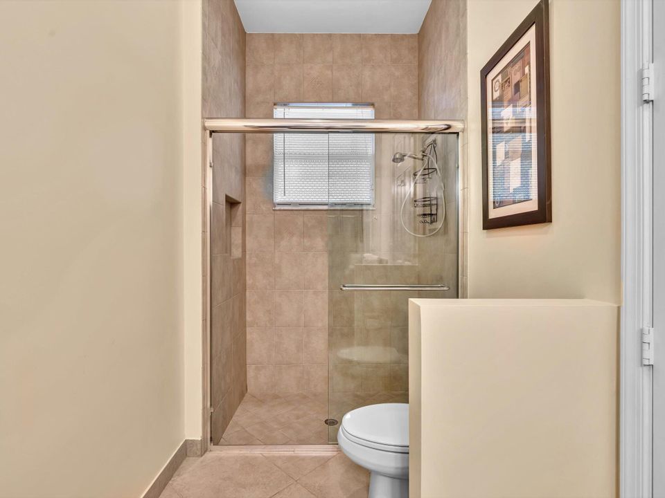 For Sale: $820,000 (3 beds, 2 baths, 2744 Square Feet)