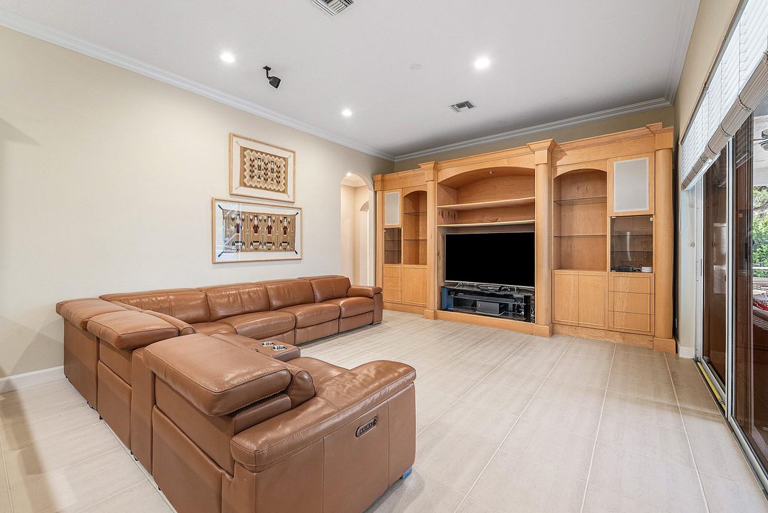 For Sale: $1,595,000 (4 beds, 3 baths, 3815 Square Feet)