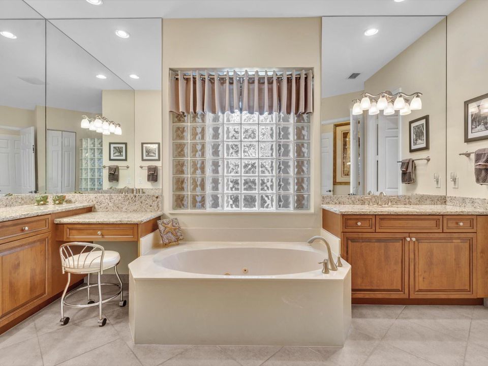 For Sale: $820,000 (3 beds, 2 baths, 2744 Square Feet)