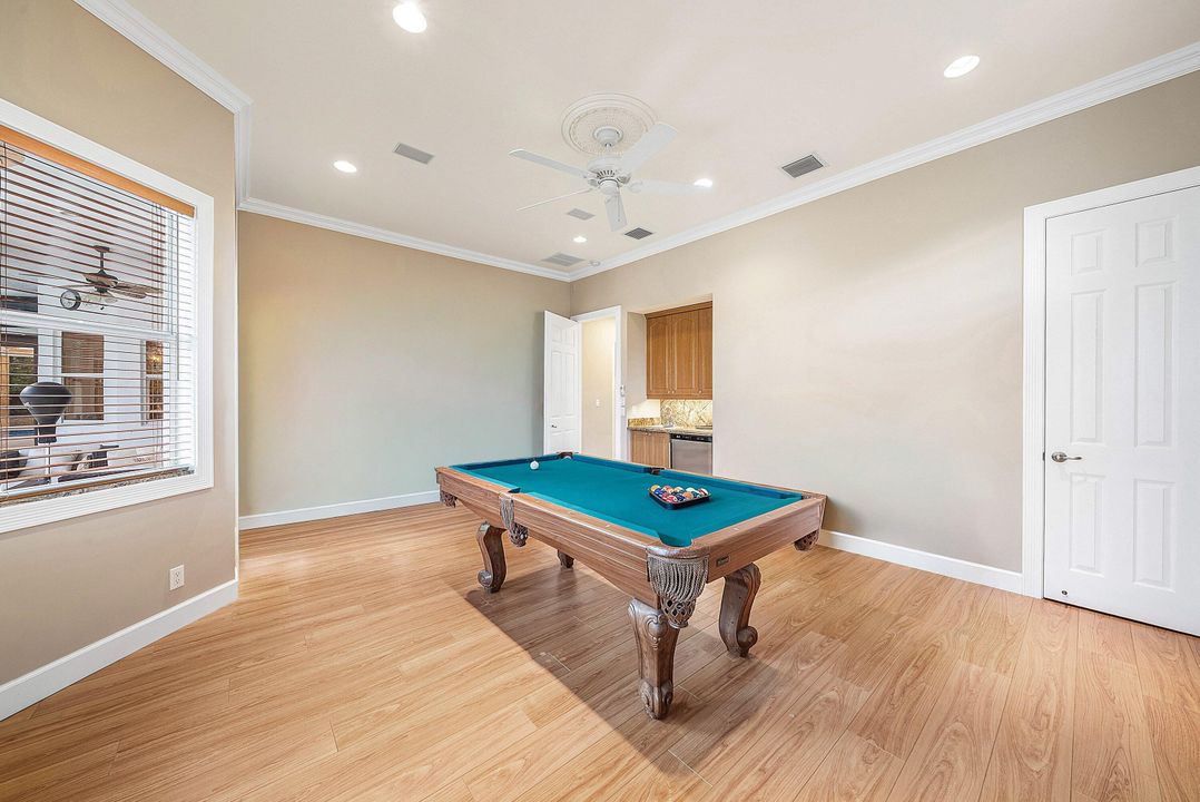 For Sale: $1,595,000 (4 beds, 3 baths, 3815 Square Feet)