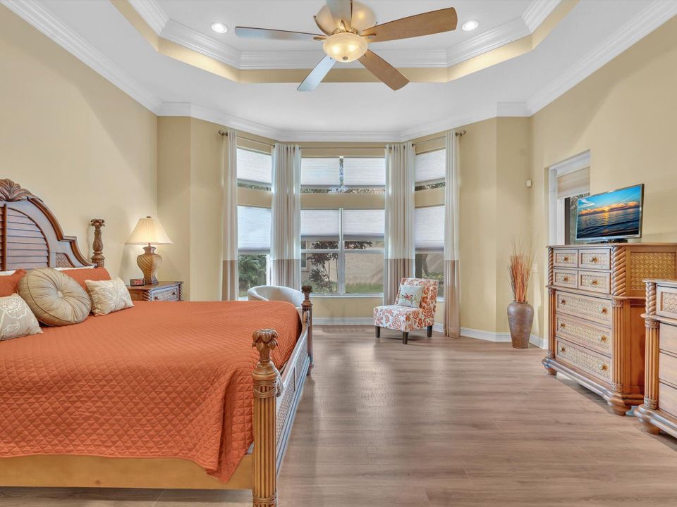 For Sale: $820,000 (3 beds, 2 baths, 2744 Square Feet)