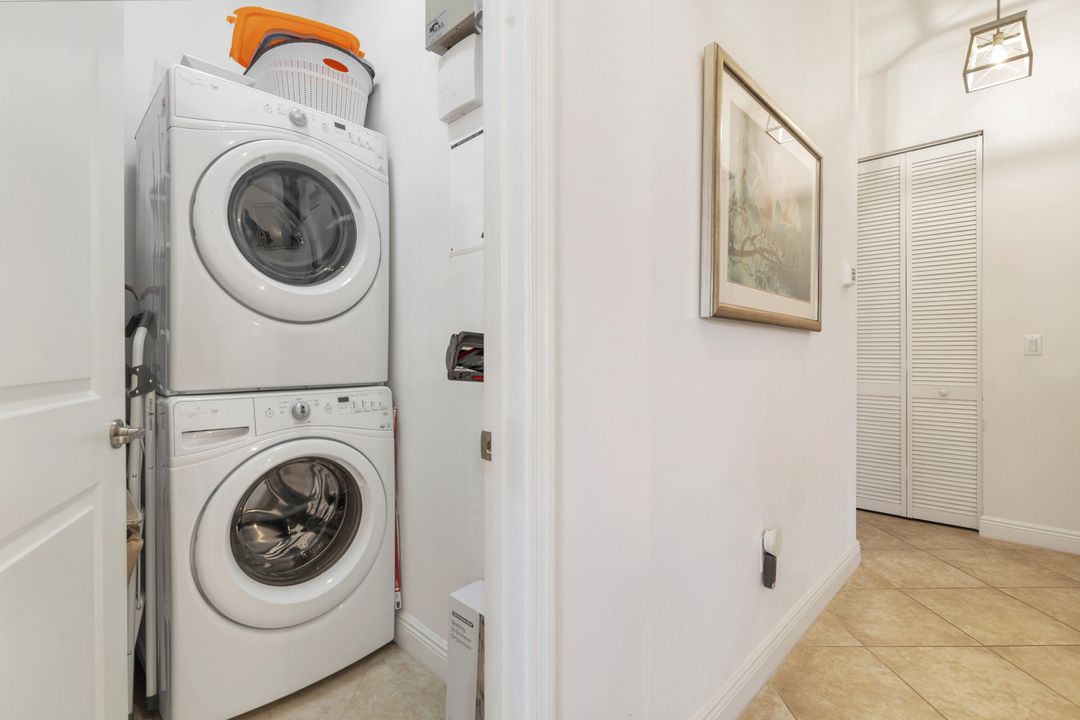 En Venta: $695,000 (2 camas, 2 baños, 1844 Pies cuadrados)