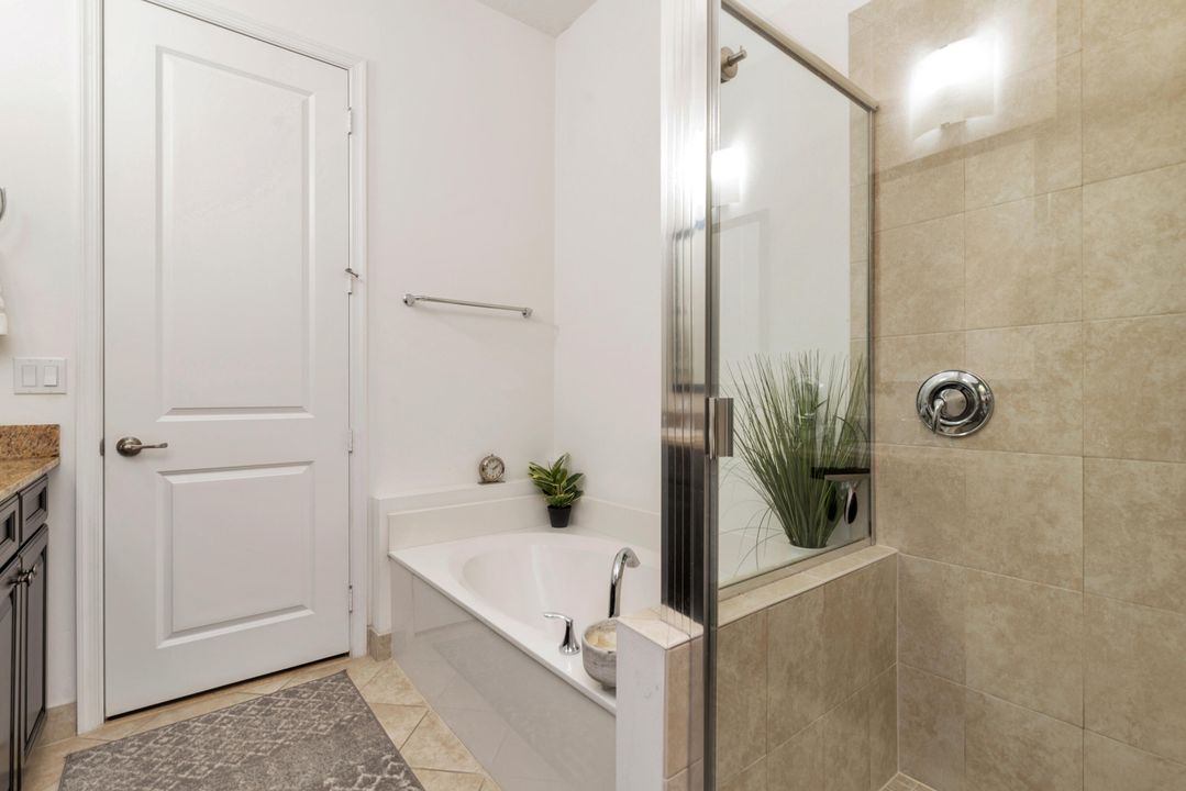 En Venta: $695,000 (2 camas, 2 baños, 1844 Pies cuadrados)