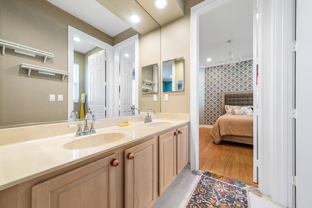 For Sale: $1,595,000 (4 beds, 3 baths, 3815 Square Feet)