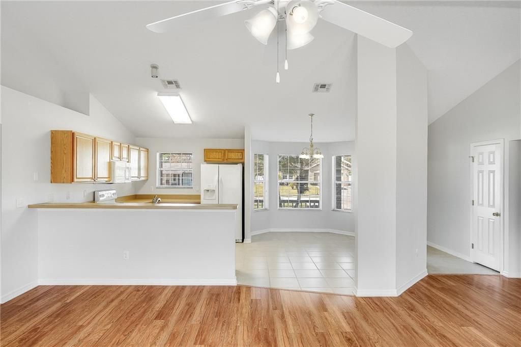 待售: $347,500 (3 贝兹, 2 浴室, 1529 平方英尺)