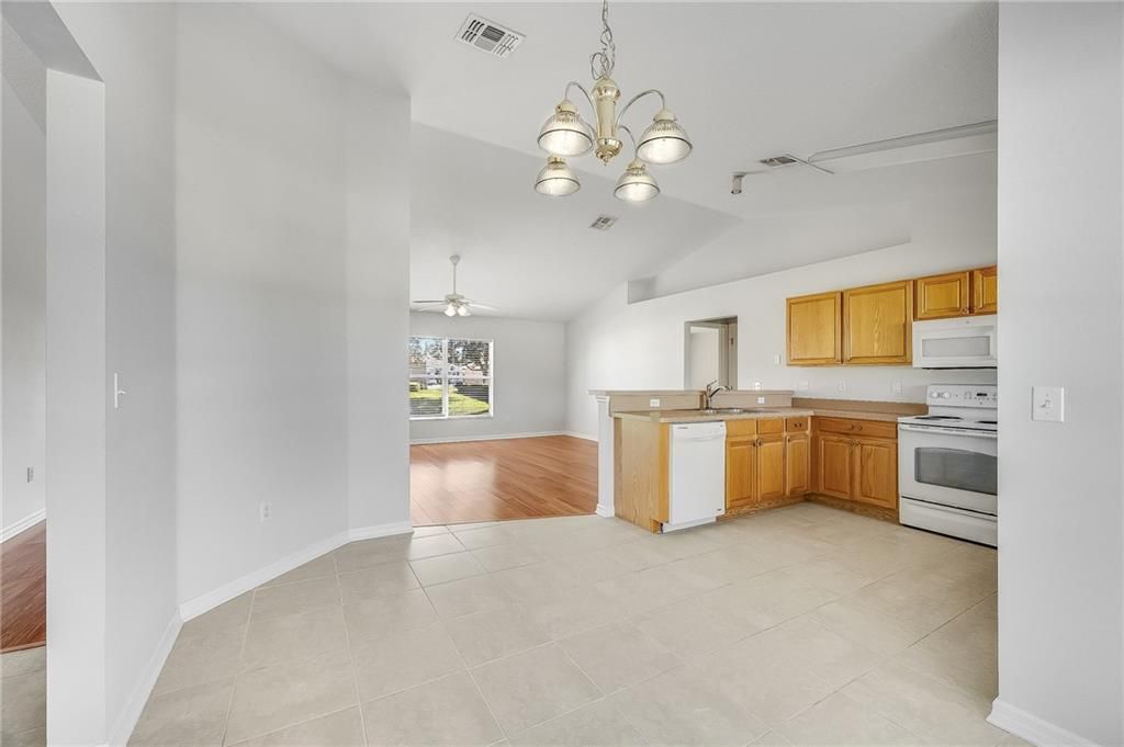 待售: $347,500 (3 贝兹, 2 浴室, 1529 平方英尺)