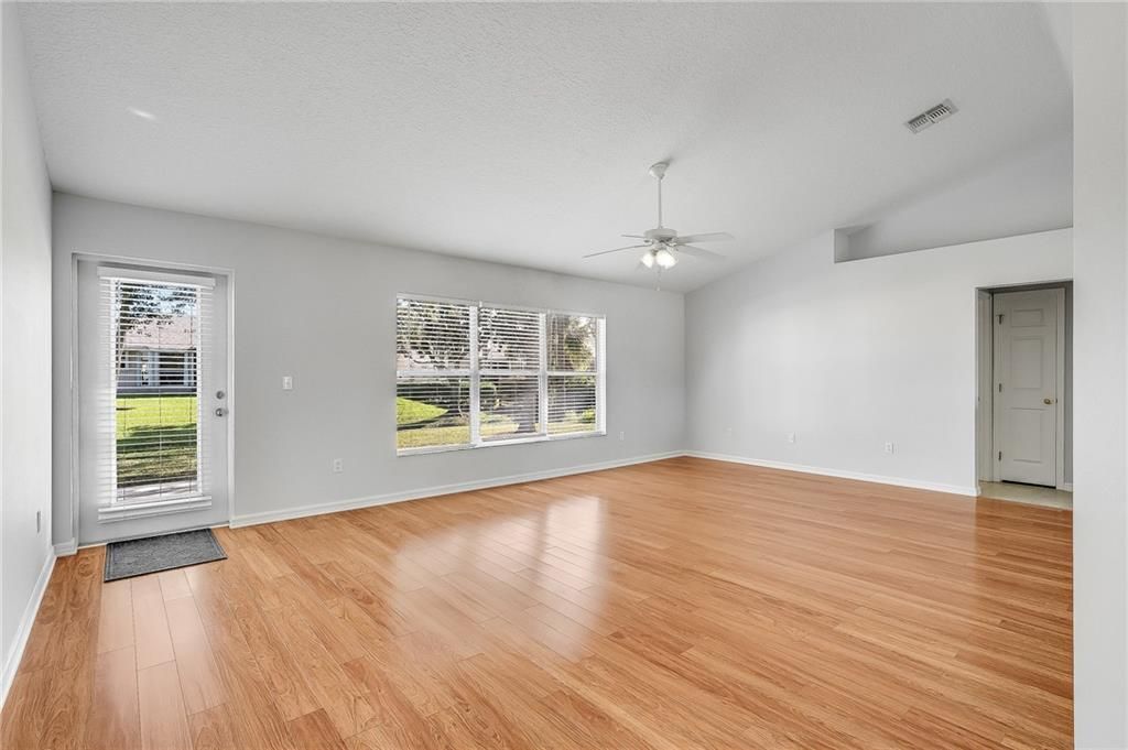 待售: $347,500 (3 贝兹, 2 浴室, 1529 平方英尺)