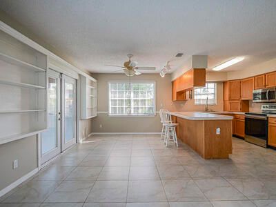 For Sale: $415,000 (3 beds, 2 baths, 1850 Square Feet)