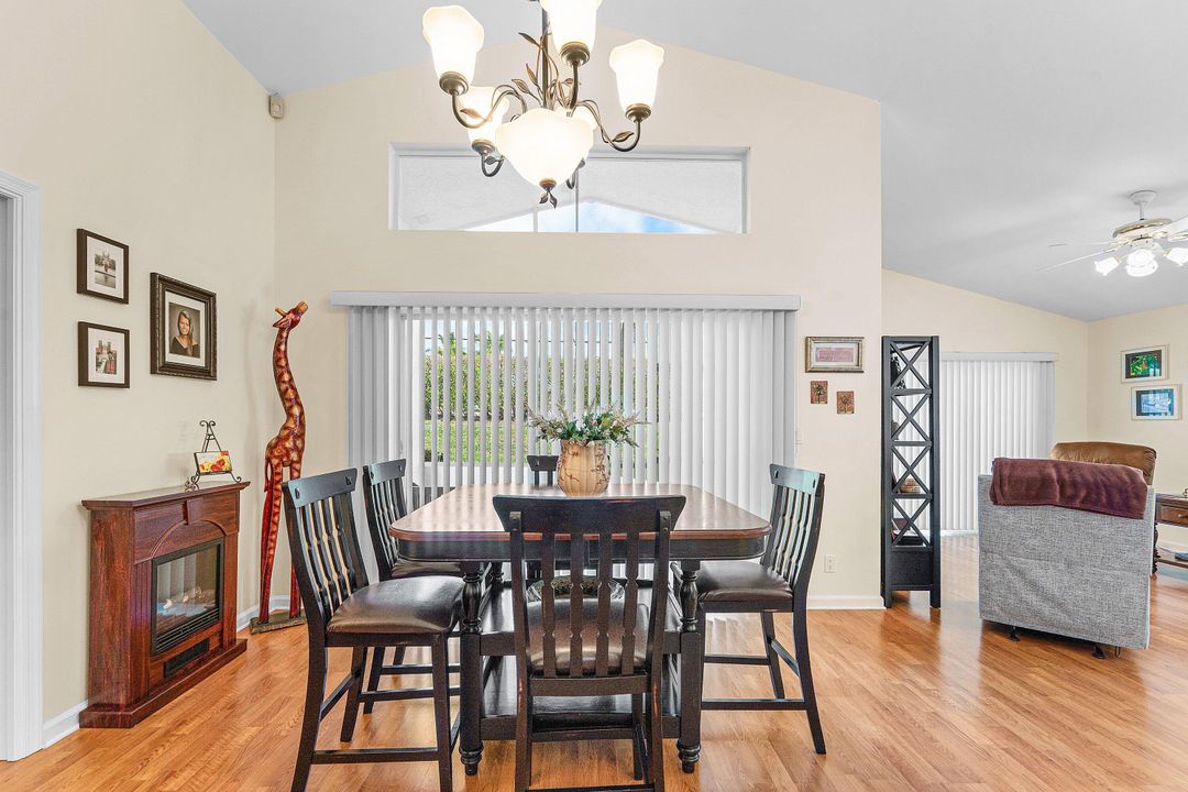 For Sale: $379,000 (3 beds, 2 baths, 1726 Square Feet)