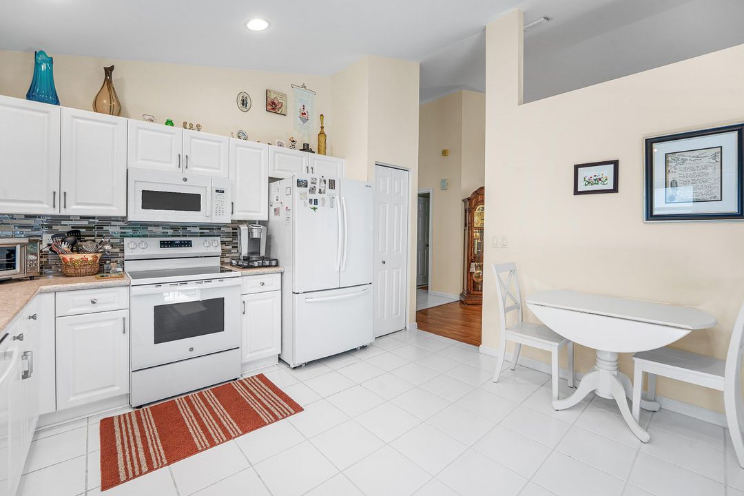 For Sale: $379,000 (3 beds, 2 baths, 1726 Square Feet)