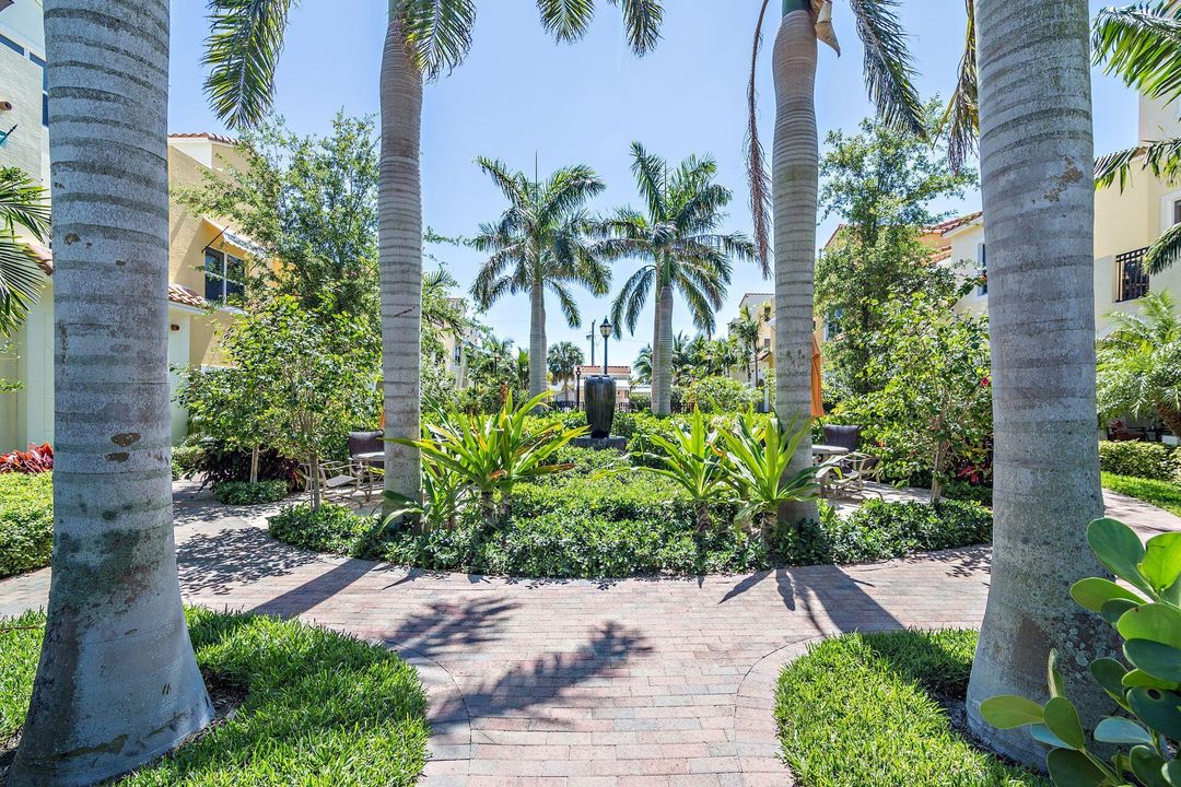 En Venta: $695,000 (2 camas, 2 baños, 1844 Pies cuadrados)