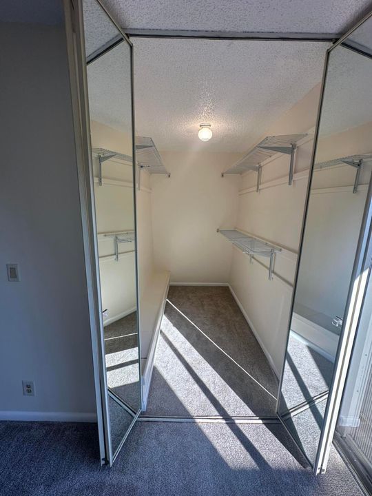 For Rent: $2,000 (2 beds, 2 baths, 1288 Square Feet)