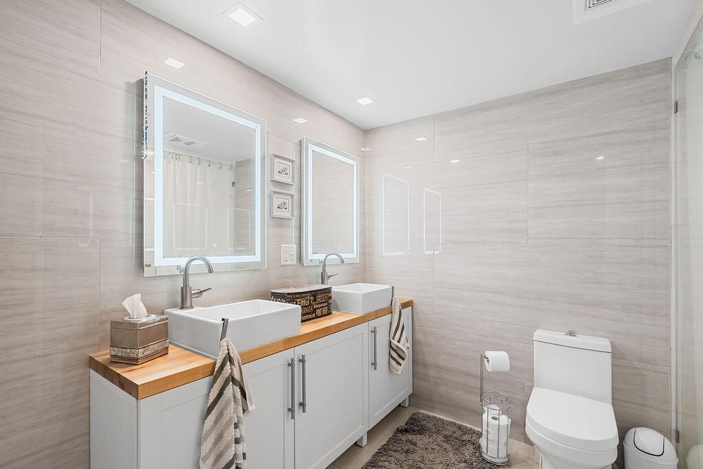 待售: $445,000 (2 贝兹, 2 浴室, 1010 平方英尺)