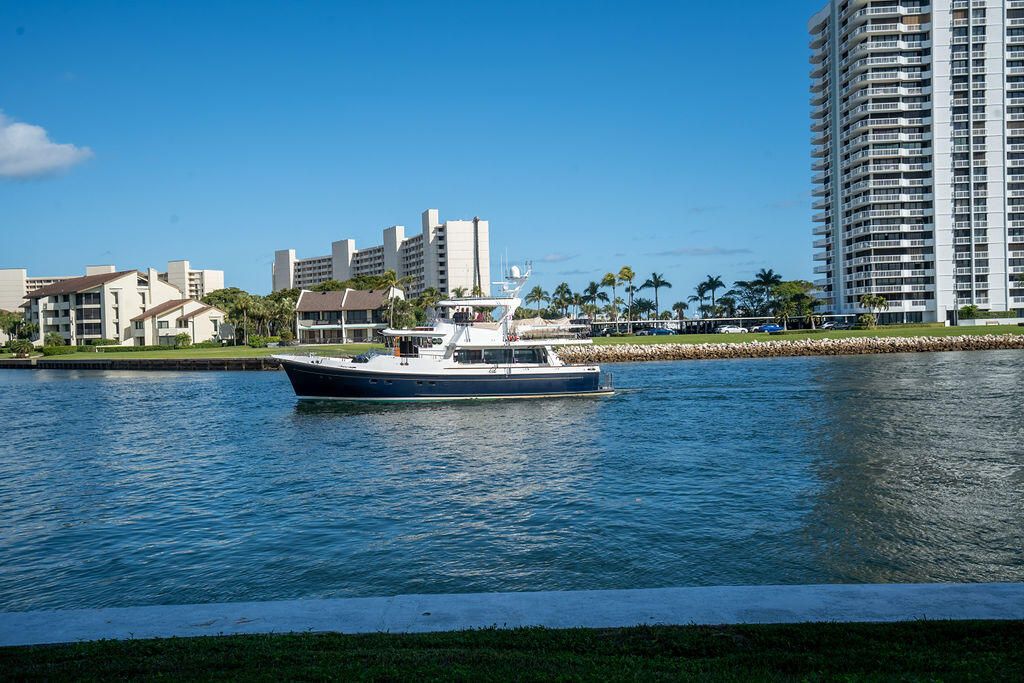 待售: $445,000 (2 贝兹, 2 浴室, 1010 平方英尺)