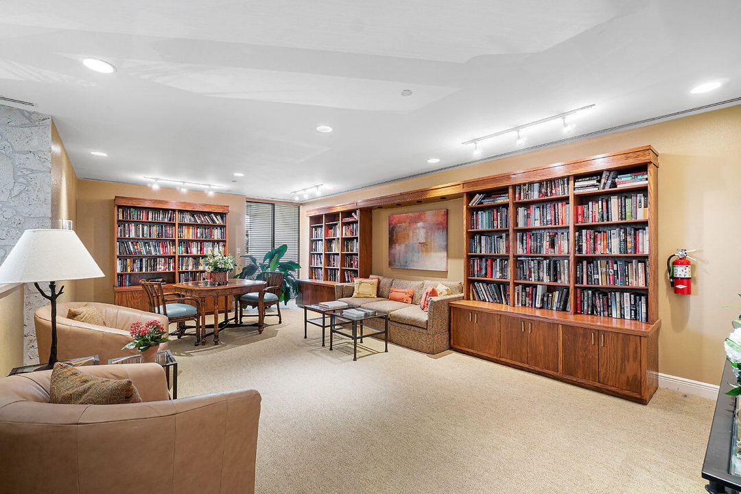 На продажу: $1,199,000 (2 спален, 2 ванн, 1804 Квадратных фут)