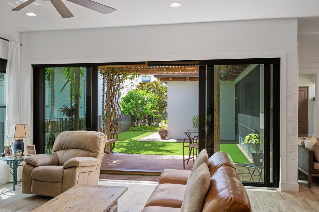 En Venta: $1,399,000 (4 camas, 3 baños, 2688 Pies cuadrados)